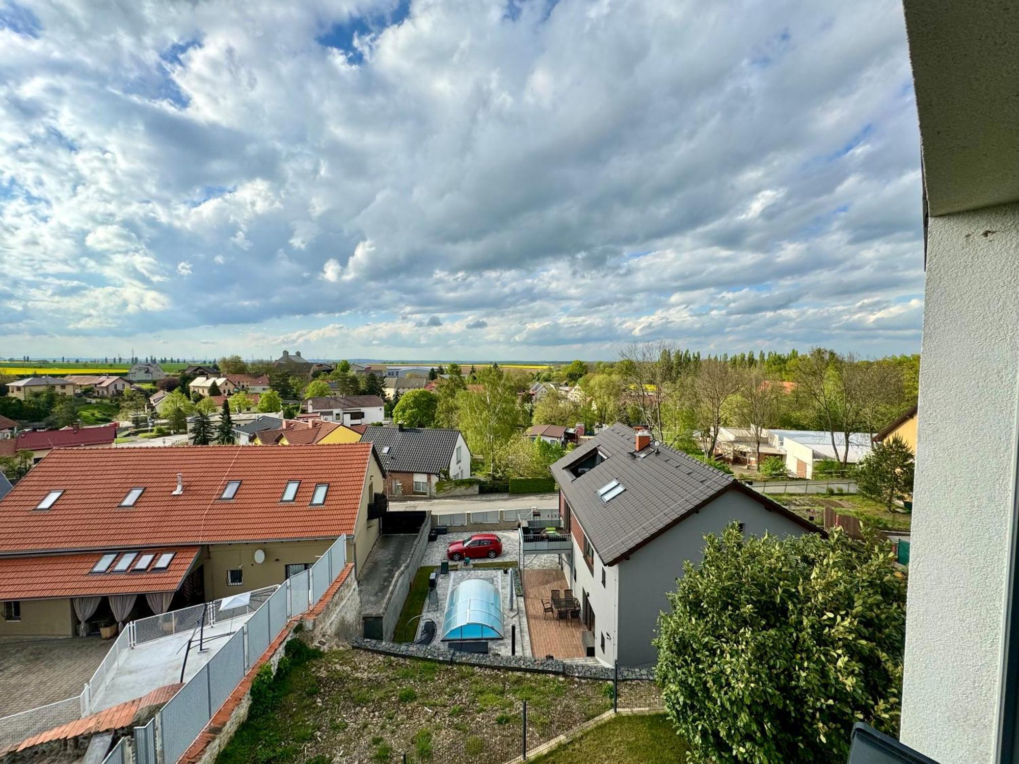 Byt Apartman 74M2 Vyhled Klid Priroda プラハ エクステリア 写真