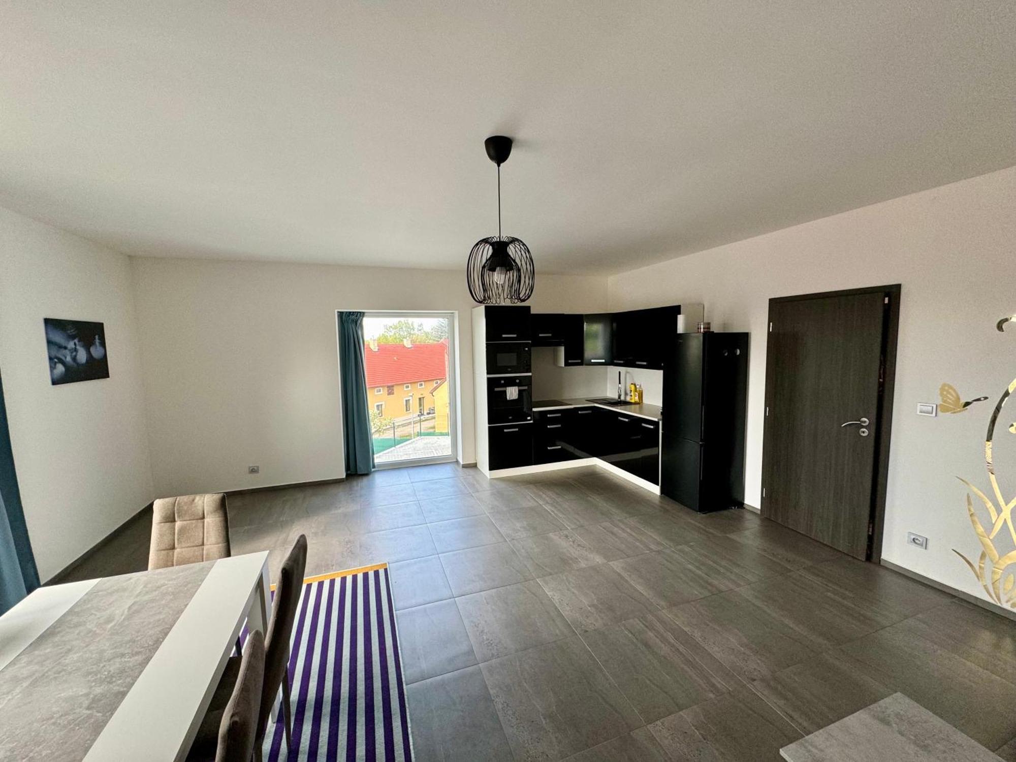 Byt Apartman 74M2 Vyhled Klid Priroda プラハ エクステリア 写真