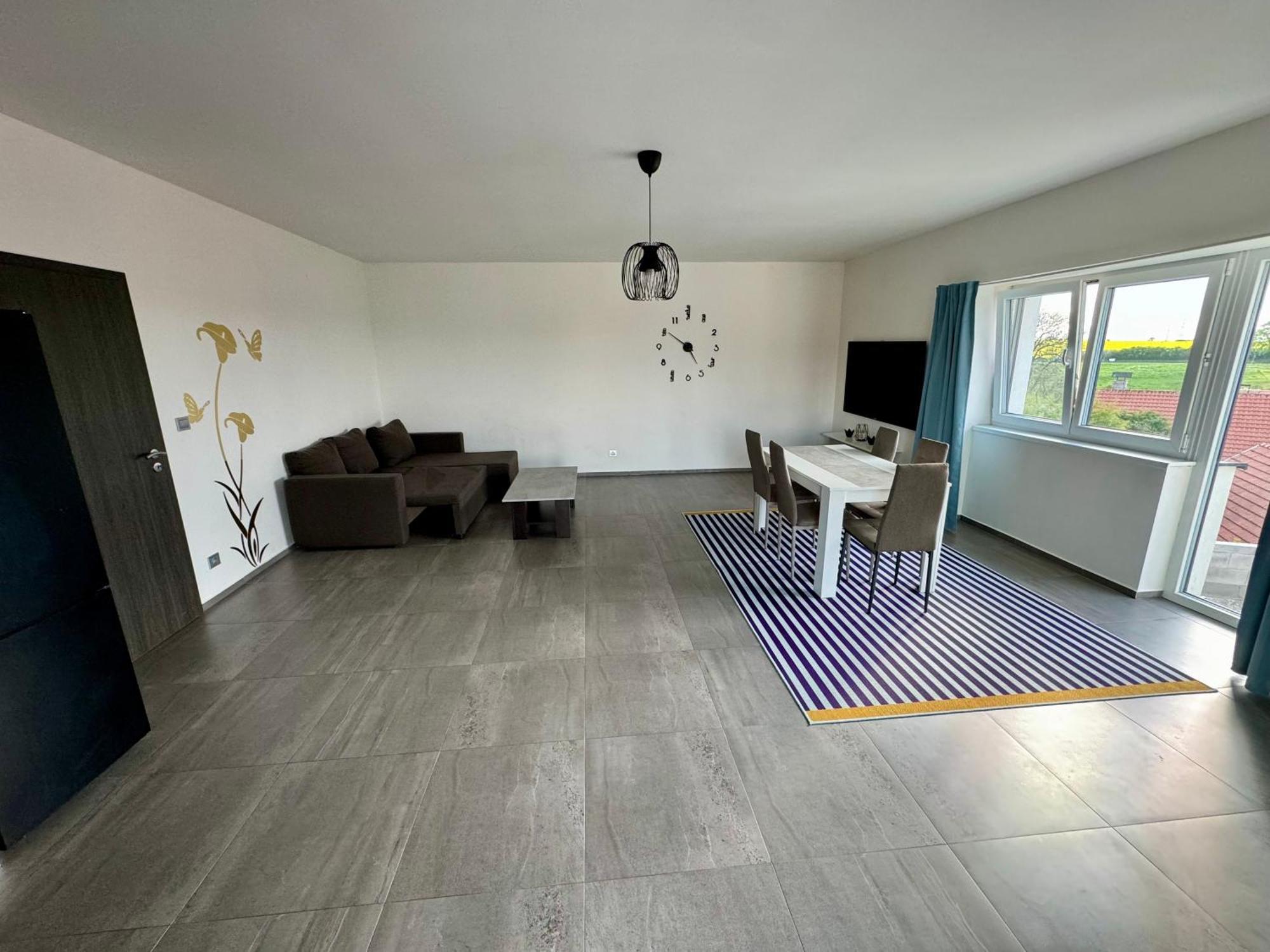 Byt Apartman 74M2 Vyhled Klid Priroda プラハ エクステリア 写真